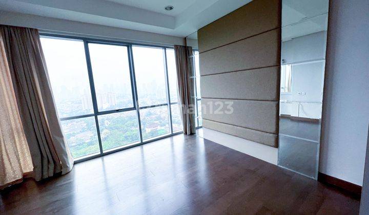 Dijual Bu Kemang Mansion, 3 Bed, Luas 242 M2 Nett , Open Space, Ruang Tamu Dan Ruang Makan Kotak. Jarang Ada  2