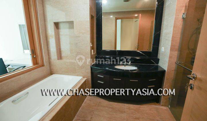 Dijual Apartement Senayan Residence 3 Kamar Tidur, Bu, Luas 195 M2 2