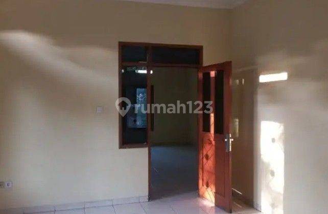 Hot Deal! Disewa Rumah 2 Lantai Bagus Pasirkaliki 2