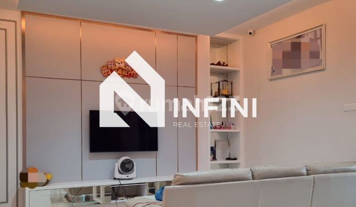 Dijual Rumah 2 Lantai Full Renov Interior di Area Perumahan Elite Dijual Rumah 2 Lantai Full Renov Interior di Area Perumahan Elite