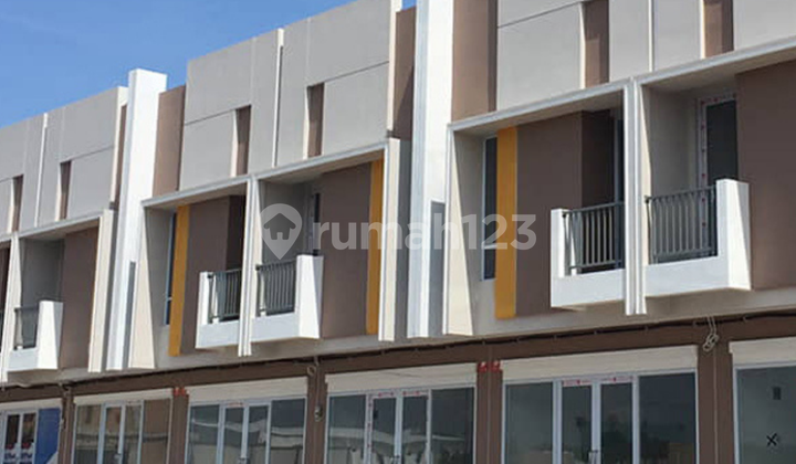 Modern 2-Storey Shophouse Business Area in Batam 2