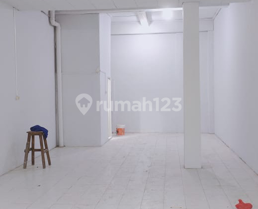 Disewakan Ruko 3 Gandeng - + 800m2 Area Pancoran Glodok 1