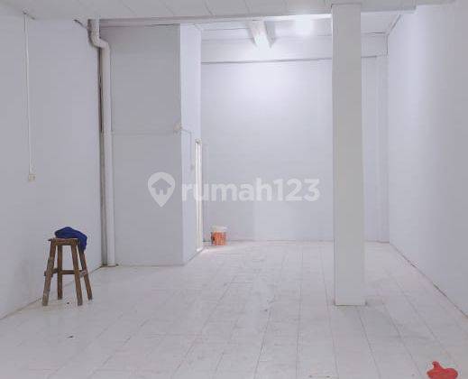 Disewakan Ruko 3 Gandeng - + 800m2 Area Pancoran Glodok 3