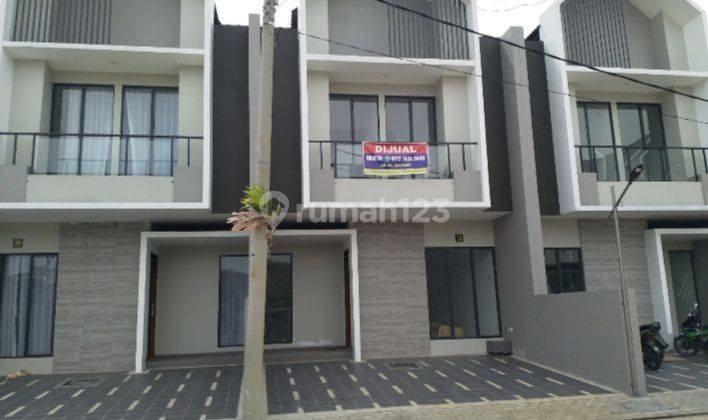 Rumah baru 2 Lantai komplek batununggal 1