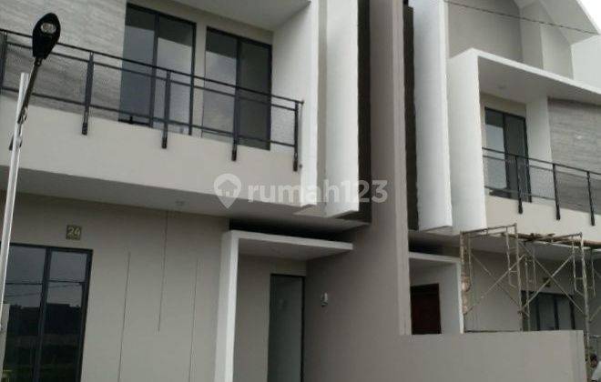 Rumah Baru 2 lantai di Komplek batununggal 1