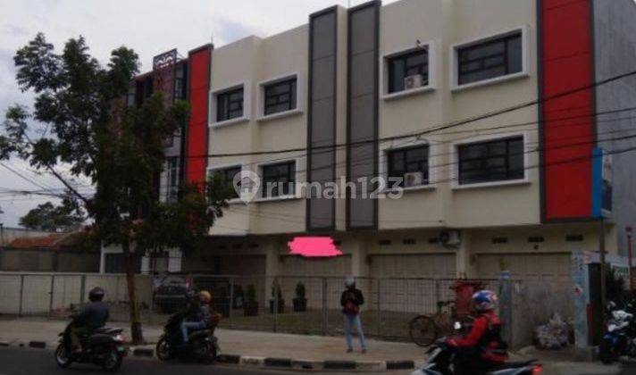 Ruko Baru 3 lantai di Jalan rajawali 1