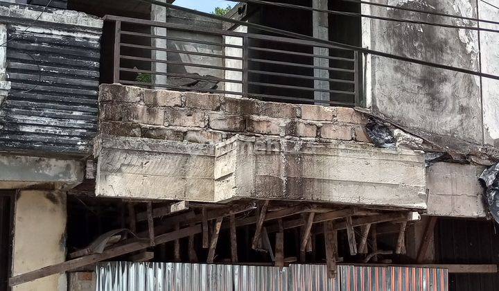 Ruko gandeng 3 di Jalan gedung nasional. Depan warjo. 2