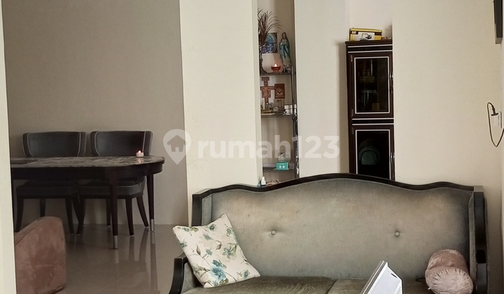 Jual cepat rumah 2 lantai di Jalan raya ketapang. Perumahan citraland. HGB. Siap huni. 2