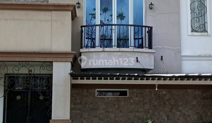 Di jual rumah. 2 lantai perumahan citraland. Istimewa. HGB 1