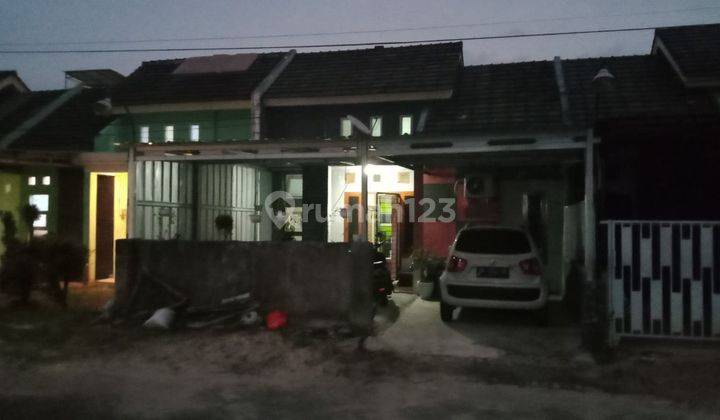 Di jual rumah. Perumahan graha puri. Jalan raya selindung. 1