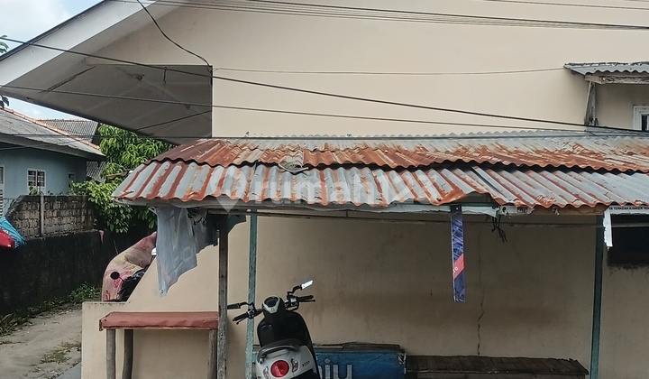 Land and 4-Door Rental Units for Sale. Vacant Land Ready to Build. Near the Port. 2