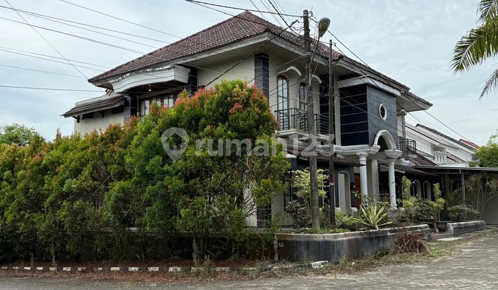 For Sale Ready-to-Live Luxury House in Graha Loka Bagus Housing