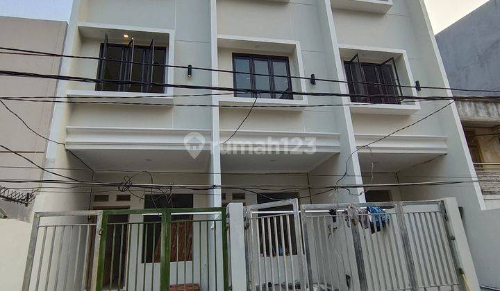 A18 Jual Rumah Baru Modern Murah di Taman Ratu Duri Kepa Greenville 1