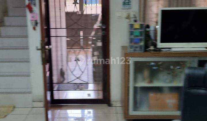 173 Jual Rumah Second Murah Masih Terawat di Kedoya 1