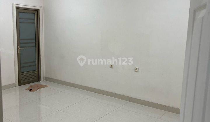 A31 Jual Rumah Bagus Furnished Murah di Intercon Taman Kebon Jeruk 2