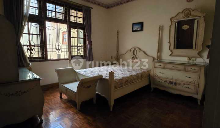 A73 For Sale House Ready 3-Car Road Good Neighborhood in Tomang 2
