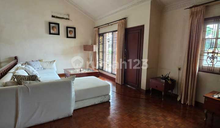 A73 Jual Rumah Ready Jalan 3 Mobil Lingkungan Bagus di Tomang