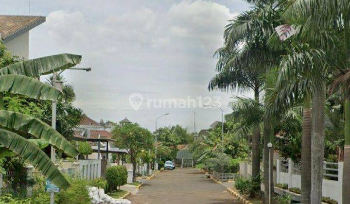 A138 Jual Rumah Lama Hitung Tanah Termurah di Komplek Intercon 2