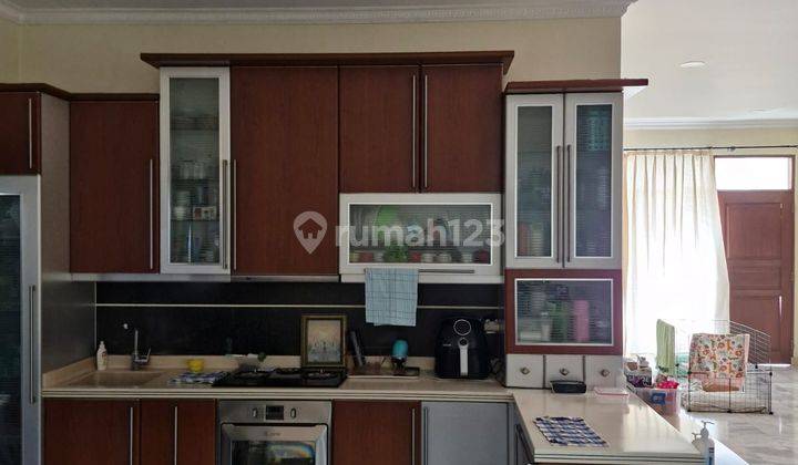 A111 Jual Rumah Second Bagus Murah di Komplek Intercon Kebon Jeruk 1