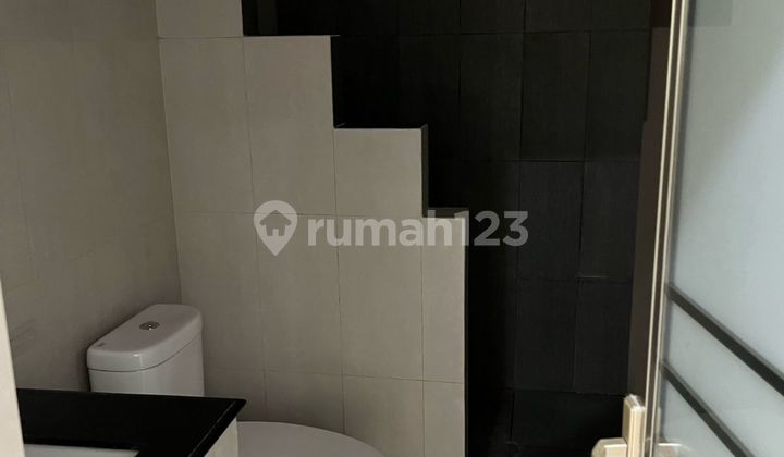 A31 For Sale Nice Cheap Furnished House in Intercon Taman Kebon Jeruk 2