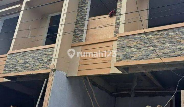 A323 Jual Rumah Baru Minimalis 3,5 Lantai Murah di Tomang Mandala 1