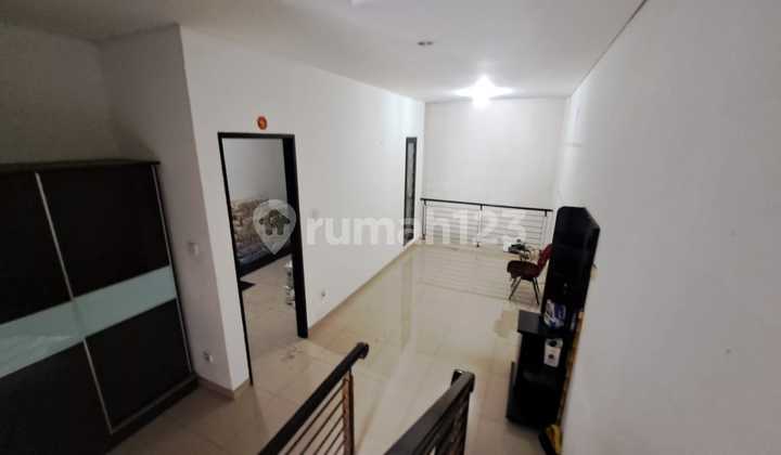 A70 Selling a Nice, Well-Maintained Ready House in Tomang 2