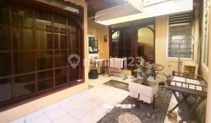 Rumah Lokasi Strategis Di Kebayoran Baru Jakarta Selatan