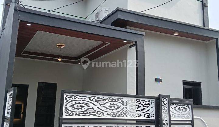 Dijual Rumah Minimalis Semi Furnished Modern Di Cibubur 

 1