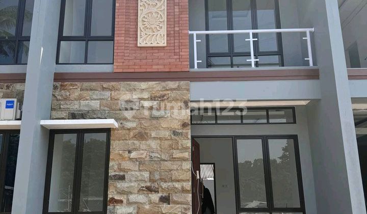 Rumah Desain Bali Modern, Hanya 2 Menit Dari Jl Raya Bogor Dan 3 Menit Ke Terminal Jatijajar ✨ 1