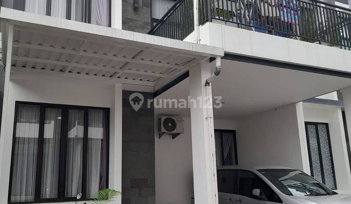 Dijual Rumah Mewah Secondary  Di Tanah Baru, Beji-Depok. 
 2