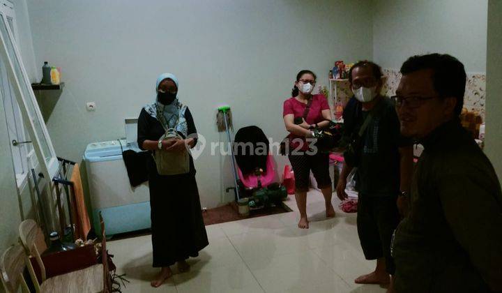 Rumah Murah Second Dekat Tol di Depok 4