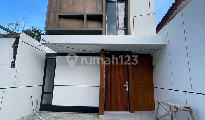Rumah Mewah 2 Lantai di Beji Dekat Toll Kukusan