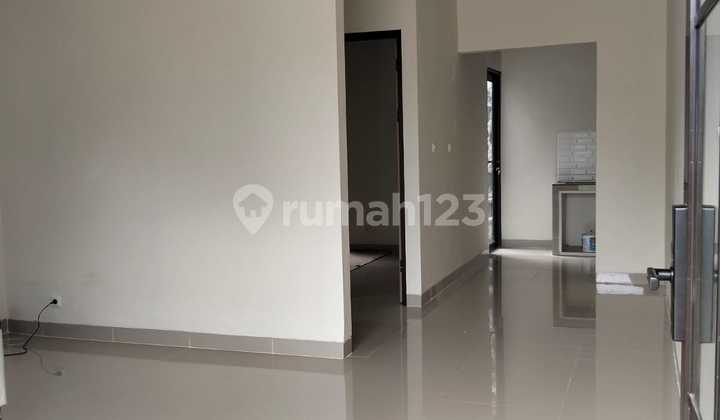 Rumah Dua Lantai Dengan 3 Kamar Tidur Didepok.ede 2