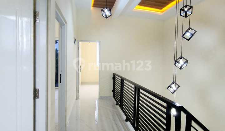 Rumah 2 Lantaii Dekat Universitas Indonesia.ede
