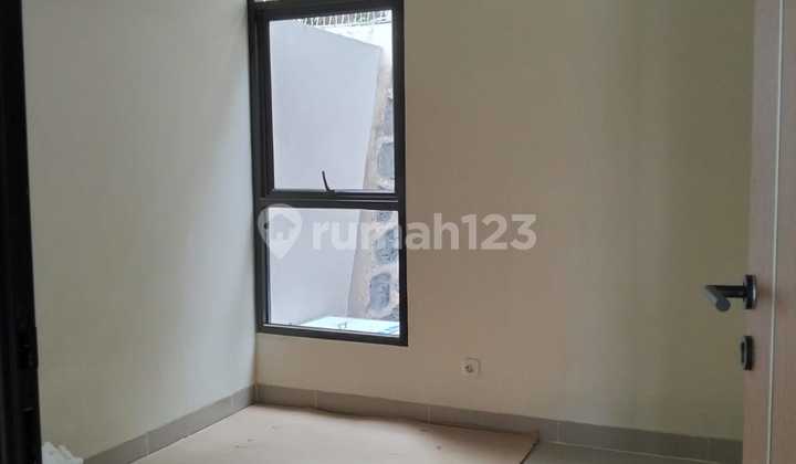 Rumah 2 Lantai 3 Kamar Tidur Dekat Tol Pamulang.ede 2