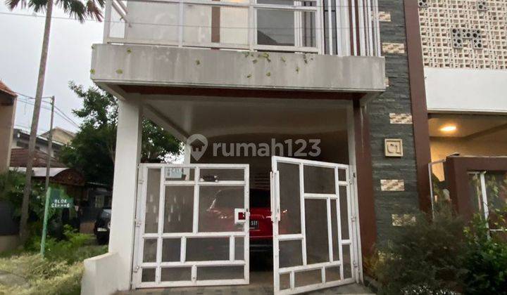 Dijual Cepat Bu Rumah 3 Lantai Luas Strategis Murah Furnished  1