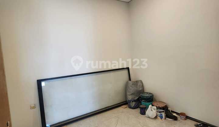 Rumah Baru 3 Lantai di Setra Duta, Bandung 2