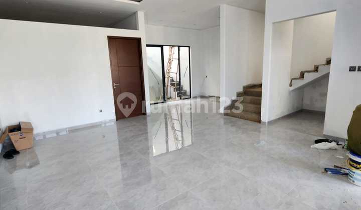 Rumah Baru Minimalis 2 Lantai di Setra Duta Bandung 2