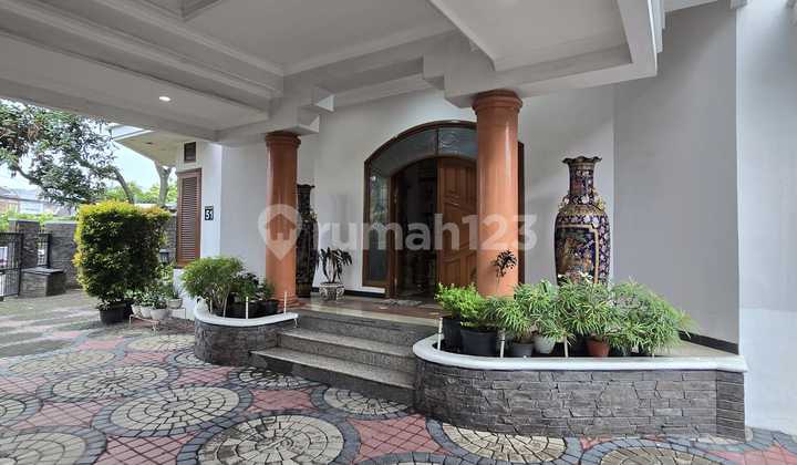Rumah Mewah Hook Daerah Antapani, Bandung 2
