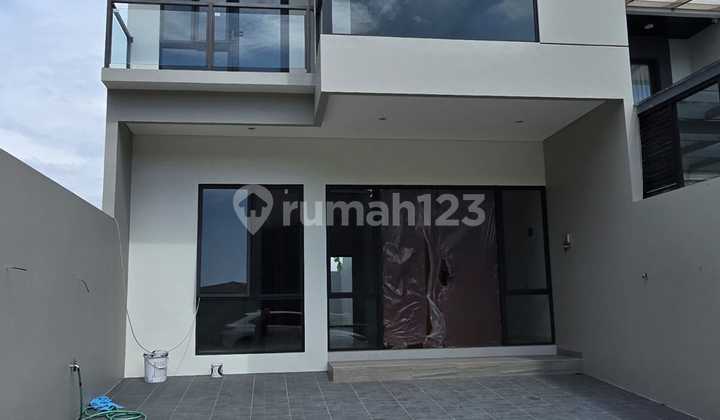 Rumah Baru 2 Lantai di Setra Duta Grande Rumah Baru 2 Lantai di Setra Duta Grande