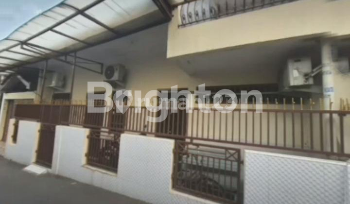 RUMAH STRATEGIS DI ULUJAMI RUMAH STRATEGIS DI ULUJAMI