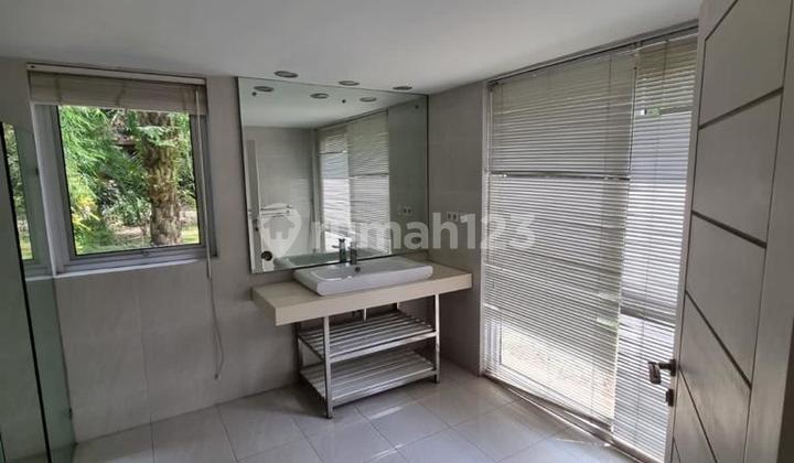 Jual Villa Jogja Taman Estetik SHM Siap Huni 