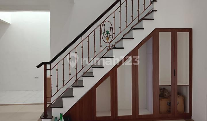 House in Pesona Mahakam Housing