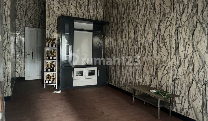 Single-Story House on Jl. Syahrani Dahlan, Samarinda Seberang 2