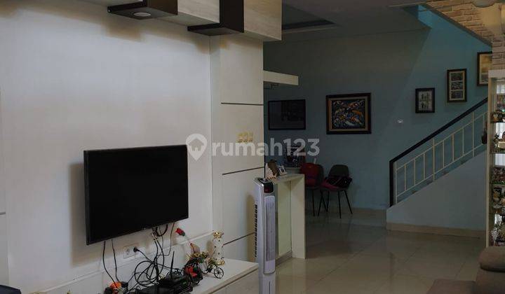 Rumah Dijual Pik1 Layar Permai 2 Lantai Bagus SHM 12x15 4kt Langkah 5.5m Murah 1