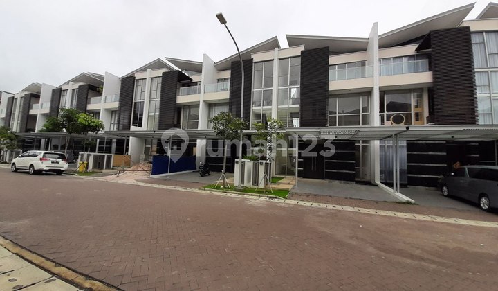 Rumah Dijual The Chopin Golf Island 8x25 3lantai Rp 9.5 Milyard Nego 2