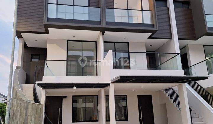 Rumah Dijual 3 Lantai Bagus Golf Island 4kt 2.85 Milyard 1