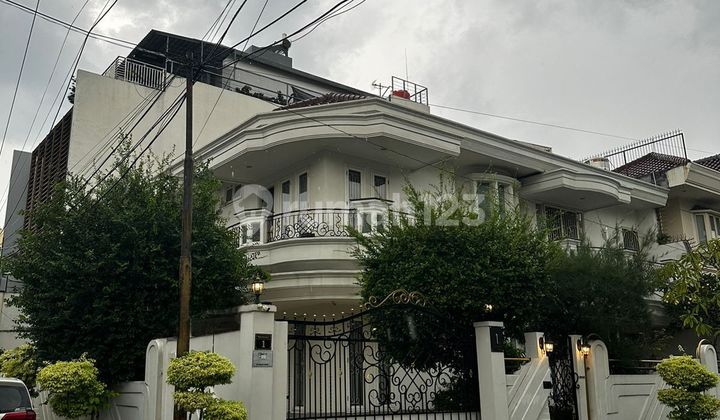 Rumah dijual di Pluit Permai 17x20 Bagus SHM harga Rp 9 Milyard Rumah dijual di Pluit Permai 17x20 Bagus SHM harga Rp 9 Milyard