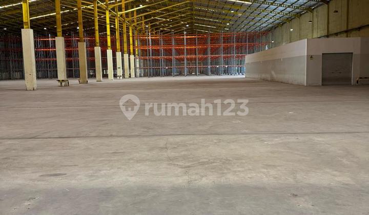 For Sale: Cikarang Strategic Warehouse, Cheap, Spacious 10,800m2, Ready