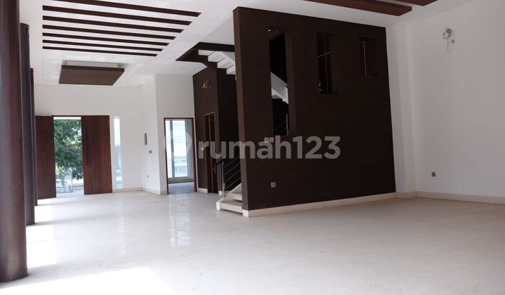 Rumah Katamaran Pik Dijual Uk 13x27.5m 6+1 Br Bagus 2